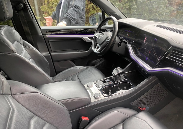 Volkswagen Touareg cena 219900 przebieg: 124000, rok produkcji 2018 z Szczecin małe 631
